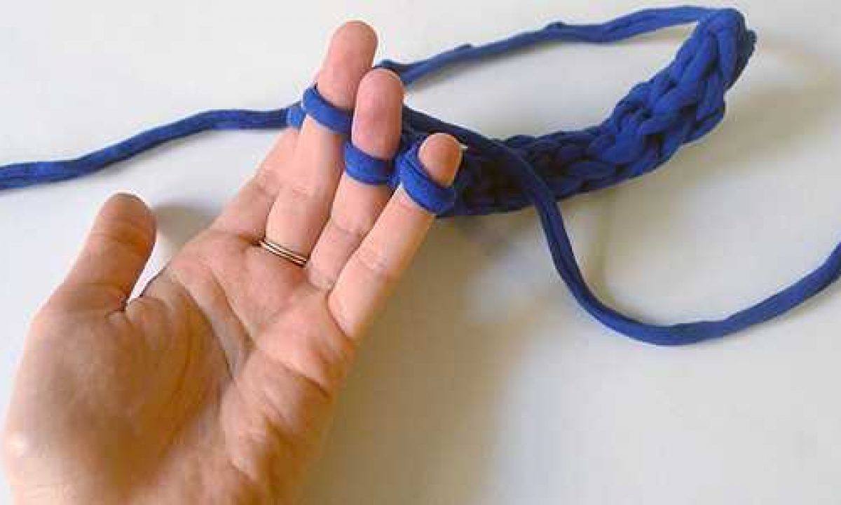 Finger Knitting Come Lavorare A Maglia Con Le Dita Senza Usare Ferri O Uncinetto Greenme