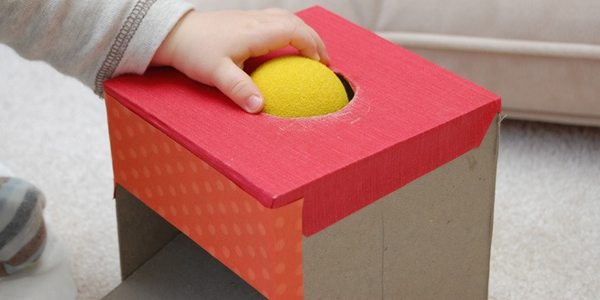 Metodo Montessori: come costruire la scatola per imbucare - greenMe