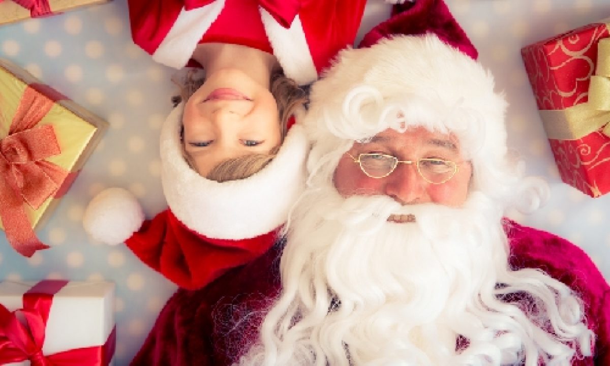 Giochi Di Babbo Natale Che Porta I Regali.Babbo Natale Esiste O No Cosa Raccontare Ai Bambini Greenme It