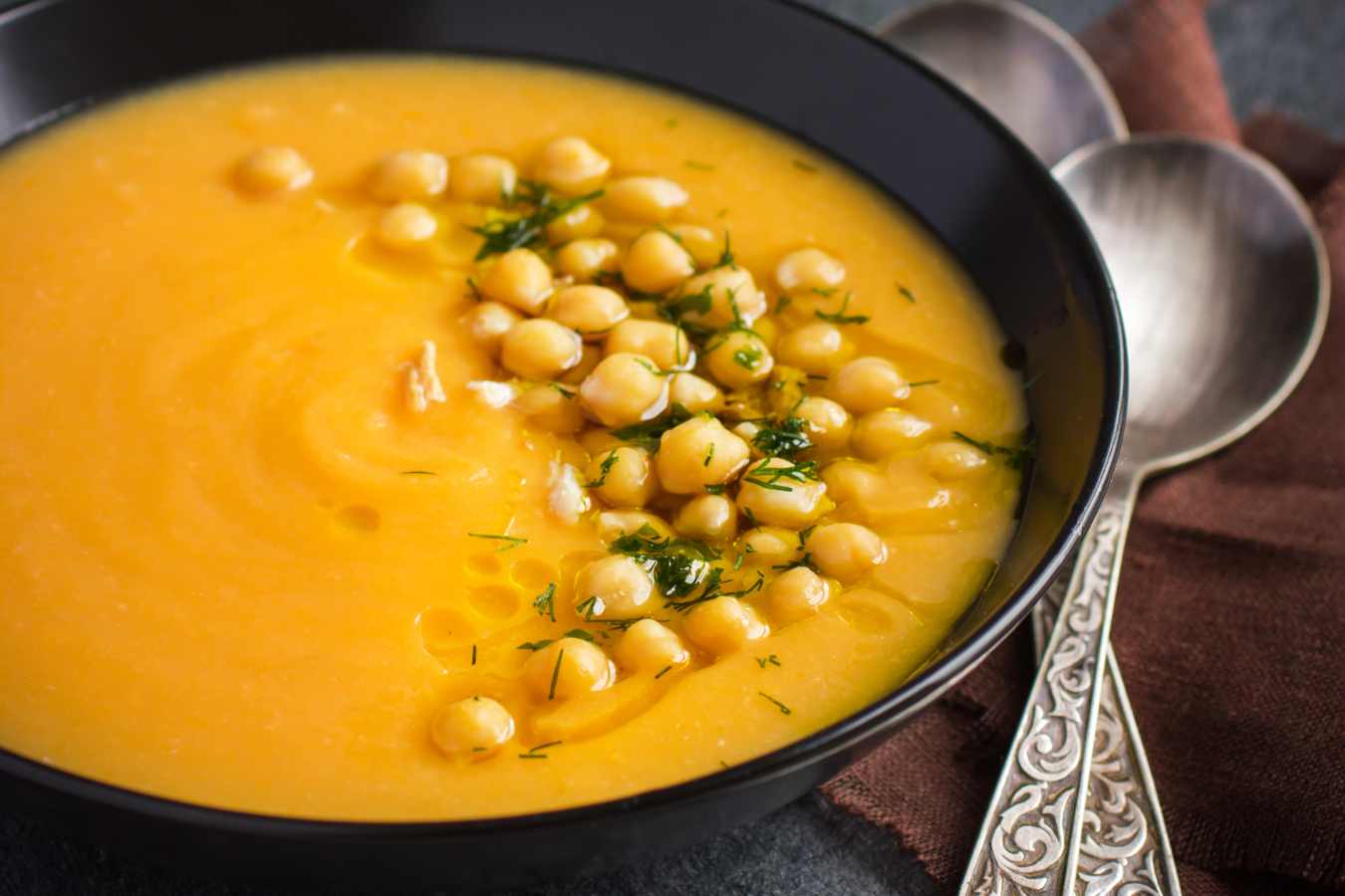 zuppa di ceci e zucca e castagne