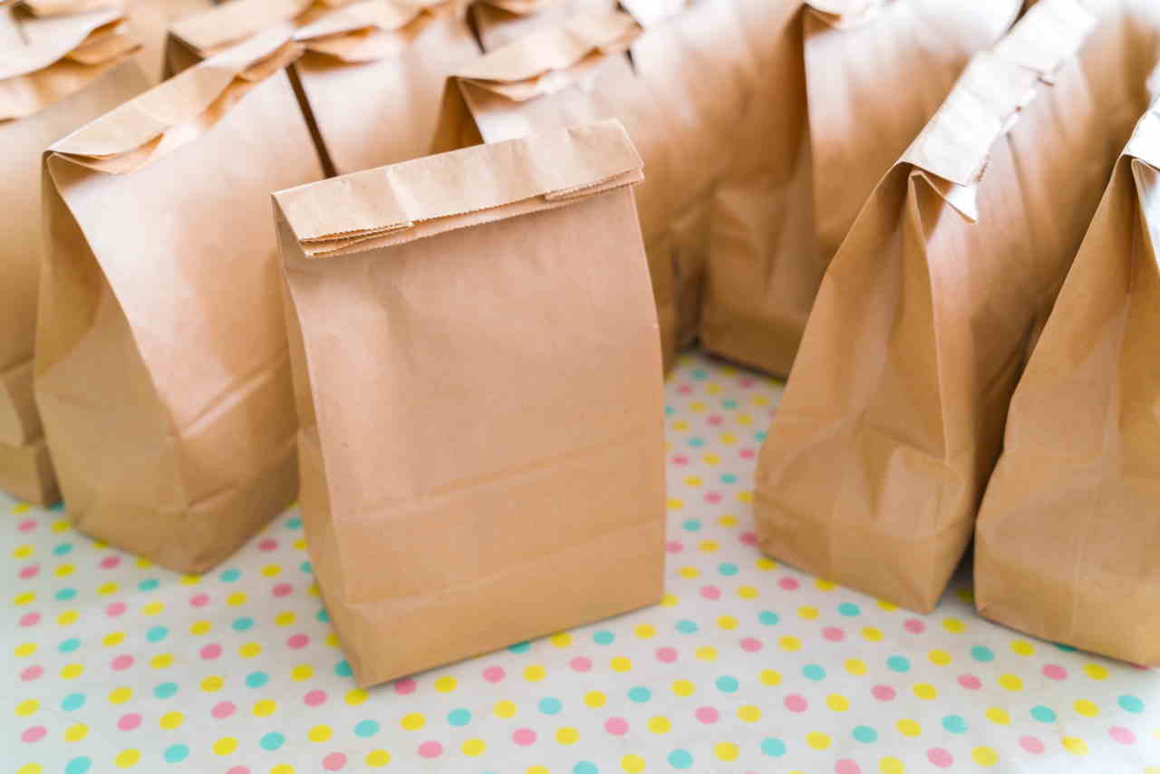 I sacchetti di carta usa e getta non sono più ecologici di quelli di  plastica, secondo lo studio tedesco - greenMe