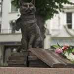 bob gatto statua