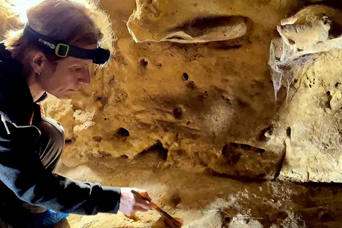 Dorota Wojtczak a La Roche-Cotard - arte dei Neanderthal