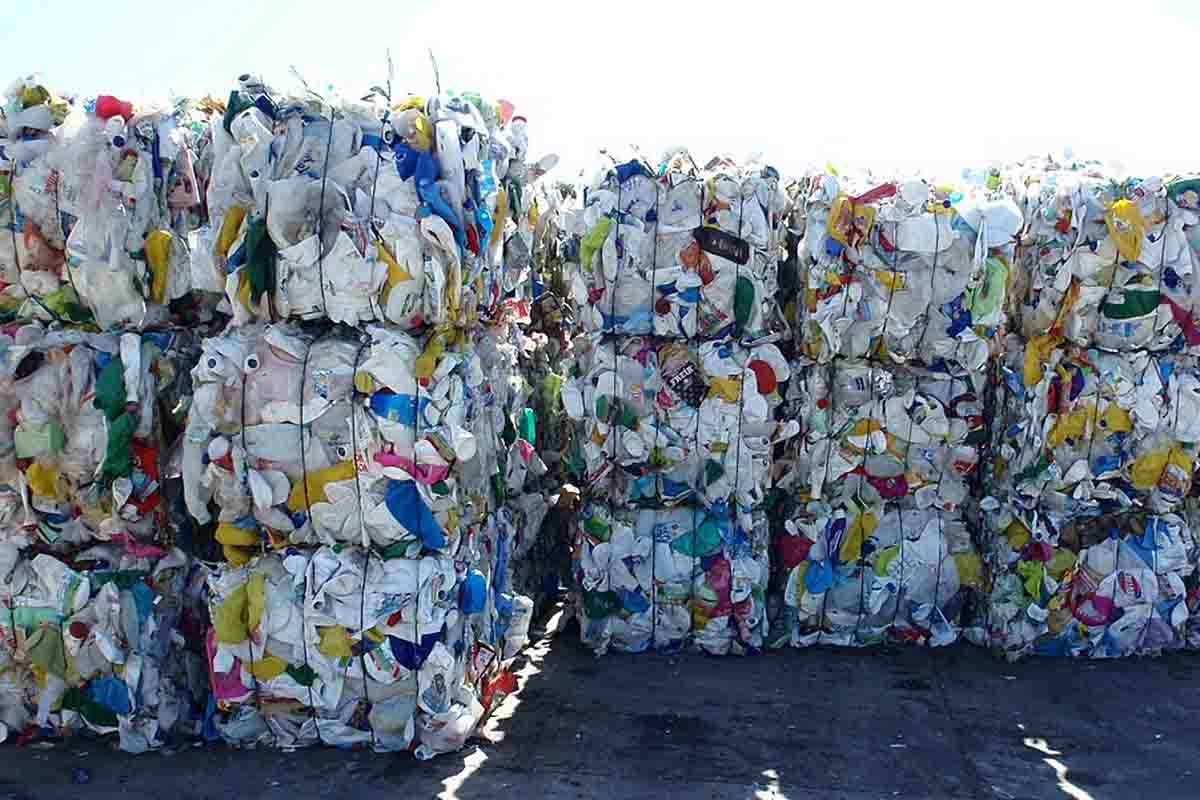 rifiuti di plastica