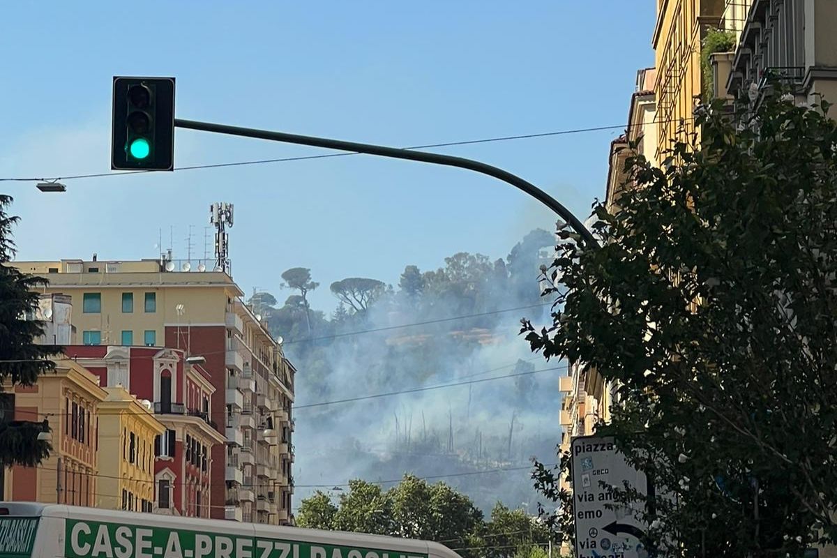 Incendio_collina_Monte Mario_roma