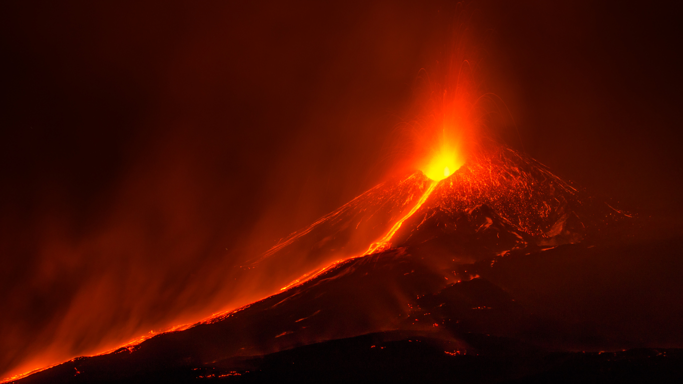 eruzione-etna-nuovo-record-vetta