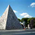 Piramide Cestia